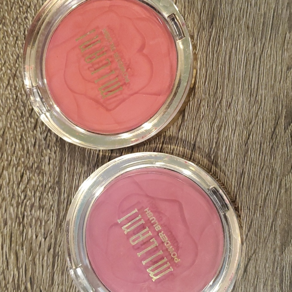 Milani powder blush